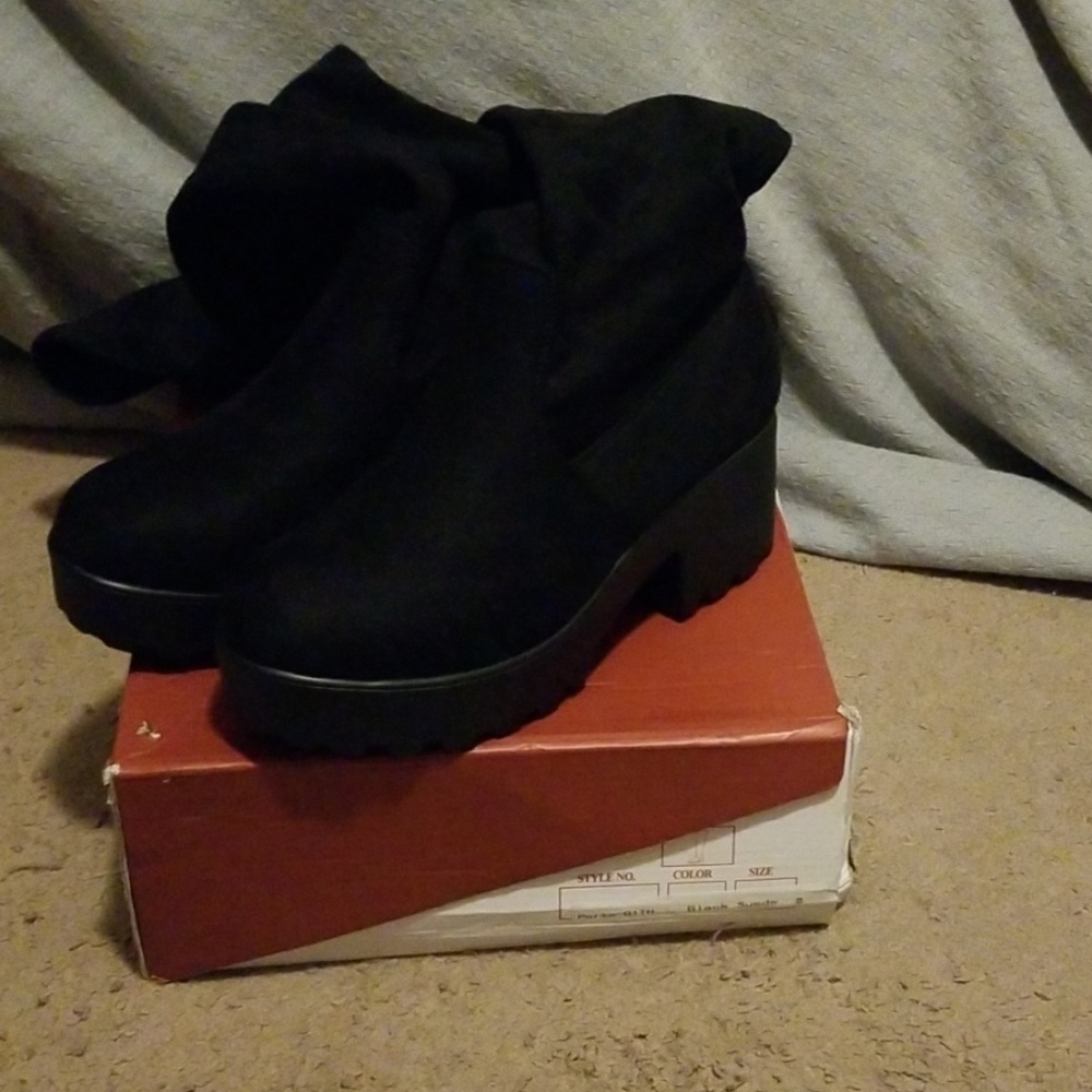 Chunky platform knee high boots - Picture 4 of 4